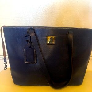 dooney & bourke navy blue like new perfect shape